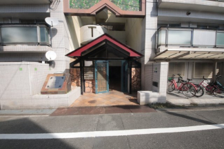 【エントランス】