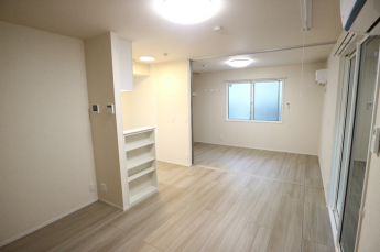 こちらのリビングで趣味の時間をお楽しみください