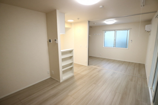こちらの居間で趣味の時間をお楽しみください