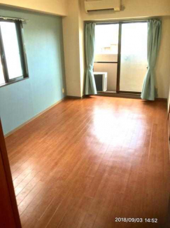室内写真は同タイプの別室の写真です