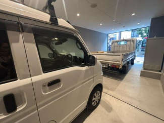 駐車場は駐輪場に改装予定です。