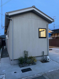 外観：西面