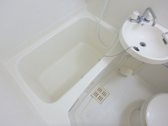 １日の疲れを癒すバスルーム