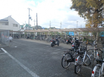 駐輪場です