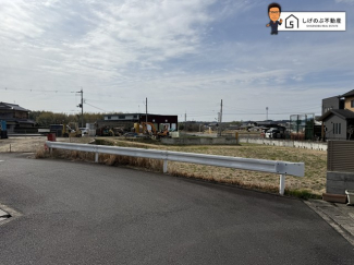 建築条件なし
約280坪の広々とした土地