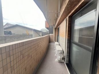 【バルコニー】