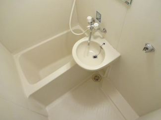 清潔感のあるお風呂です