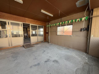 松山市平井町の倉庫の画像