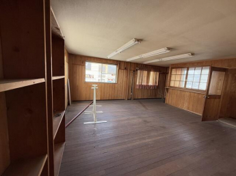 松山市平井町の倉庫の画像