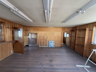 松山市平井町の倉庫の画像