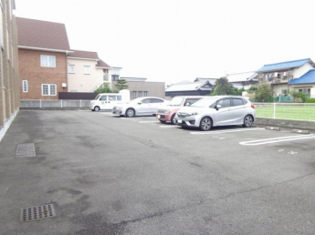 【駐車場】