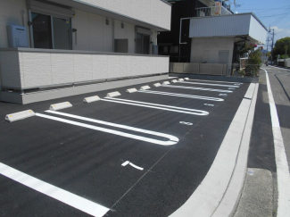 【駐車場】