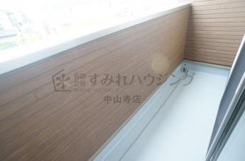 【バルコニー】