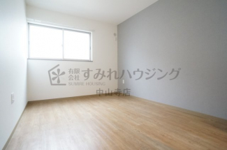 【寝室】