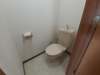 清潔感のあるトイレです