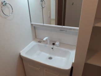 忙しい朝には欠かせない洗面所です