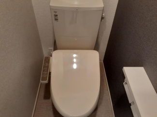 コンパクトで使いやすいトイレです