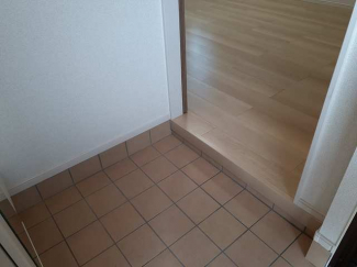 シンプルで使いやすい玄関です