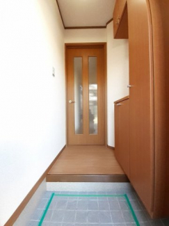 シンプルで使いやすい玄関です