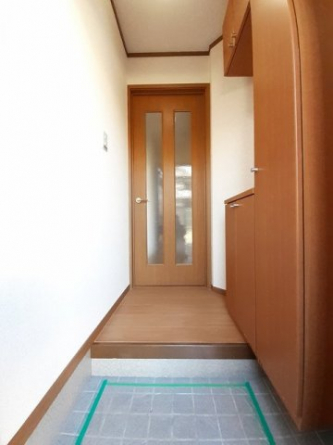 シンプルで使いやすい玄関です