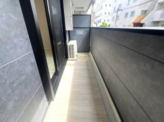 【バルコニー】