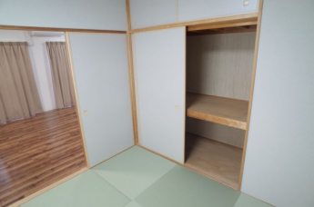 【寝室】