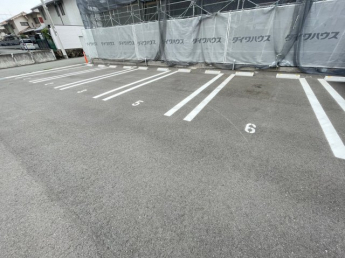 【駐車場】