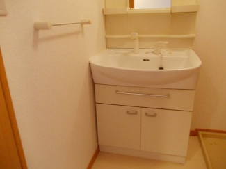 コンパクトで使いやすい洗面所