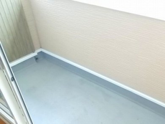 外からの目が気にならないバルコニーで洗濯物が干せます