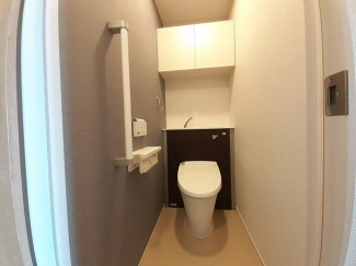 ゆったりとした空間のトイレです