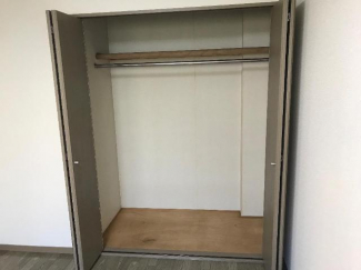 上棚付のクローゼット
