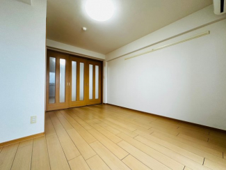 【寝室】