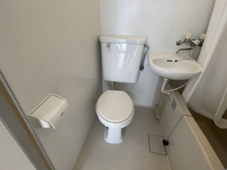 ゆったりとした空間のトイレです