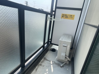 落ち着いた時間を過ごせるバルコニーです