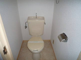 コンパクトで使いやすいトイレです