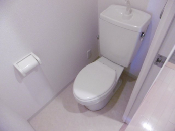 シンプルで使いやすいトイレです