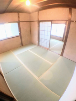 日本らしい落ち着いた雰囲気の和室です