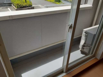 お洗濯にも便利なバルコニー付き