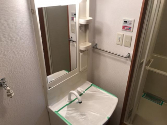 洗髪洗面化粧台