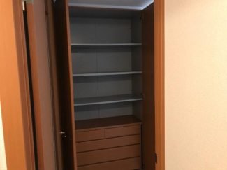 リビングクローゼット