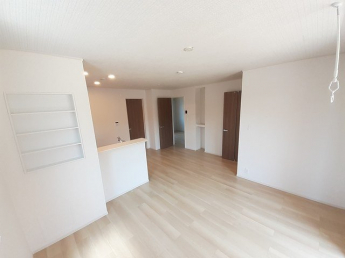 こちらの居間で趣味の時間をお楽しみください