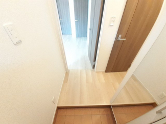 明るい玄関です