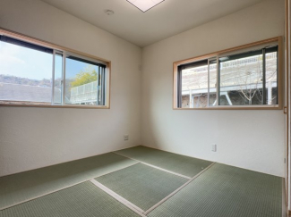 和室ならではの温かな和の空間で寛ぎの時間を過ごせます
