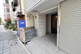 【エントランス】