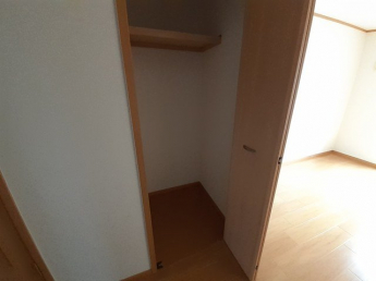 たっぷりとした収納スペースです