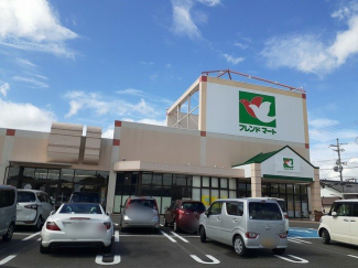 フレンドマート彦根小泉店様まで600m