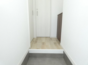 【玄関】