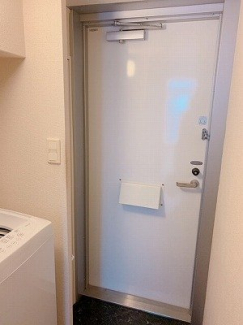 明るい玄関です