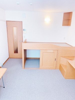 開放的な寝室です