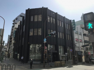 山口銀行神戸支店まで112m